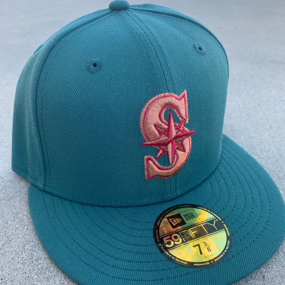 New Era 59Fifty Seattle Mariners Exclusive Fitted Cap